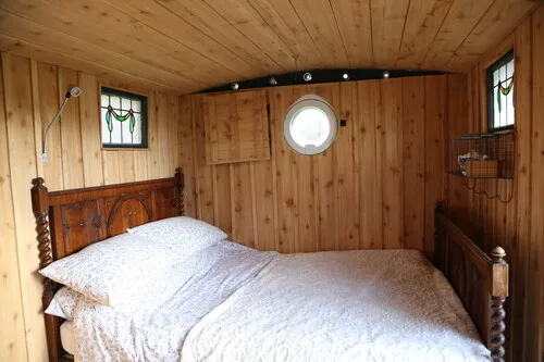 ComfyFrenchBed