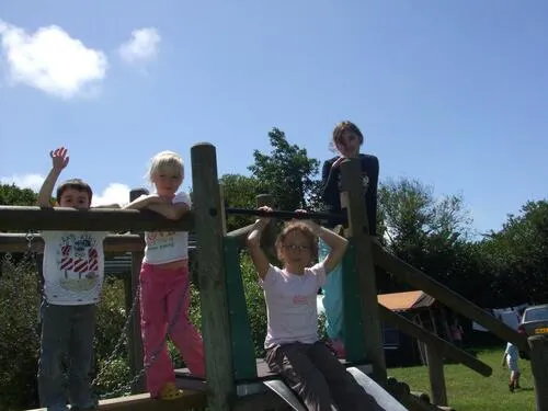 kidsPlaying2