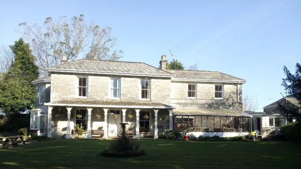 SouthleighManor11600x900
