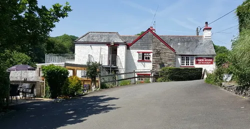 TheManorHousepub